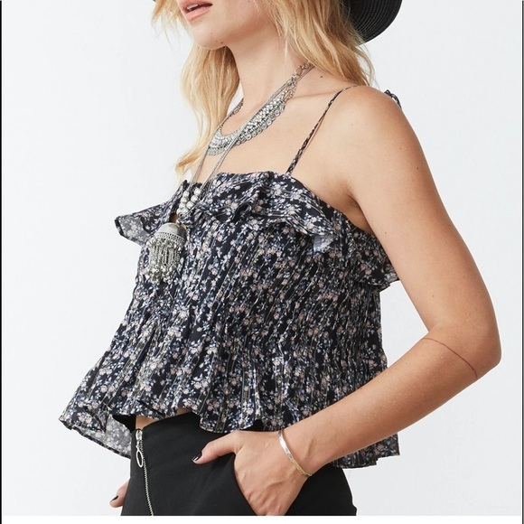 Stevie May acacia floral tie strap ruffle crop top - Picture 5 of 13